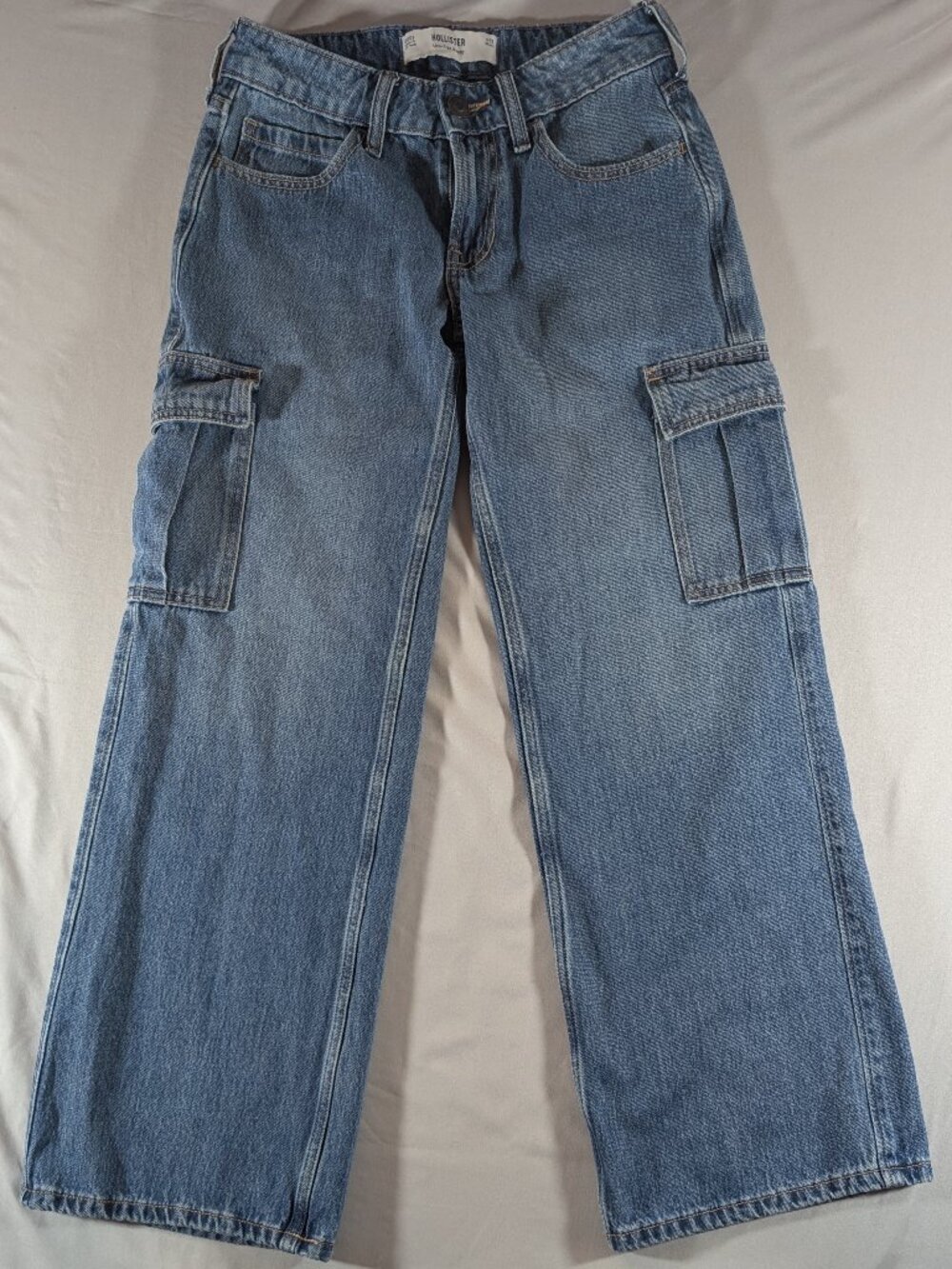 Hollister Y2K Low-Rise Baggy Cargo Jeans Size 000S W23
